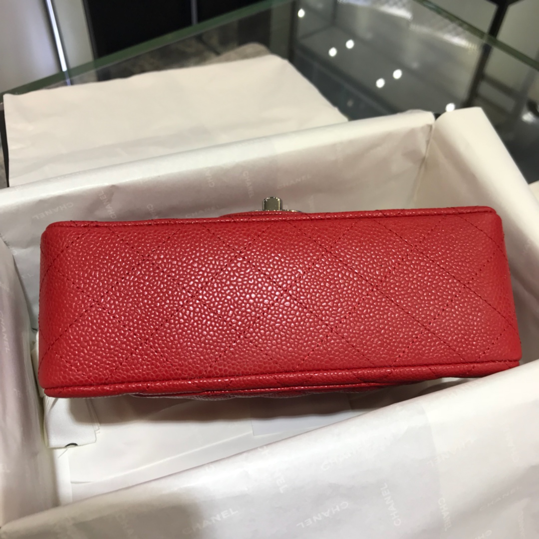 CF 小香 最经典系列 鱼子酱 大红色配上银色五金 小号20cm 现货