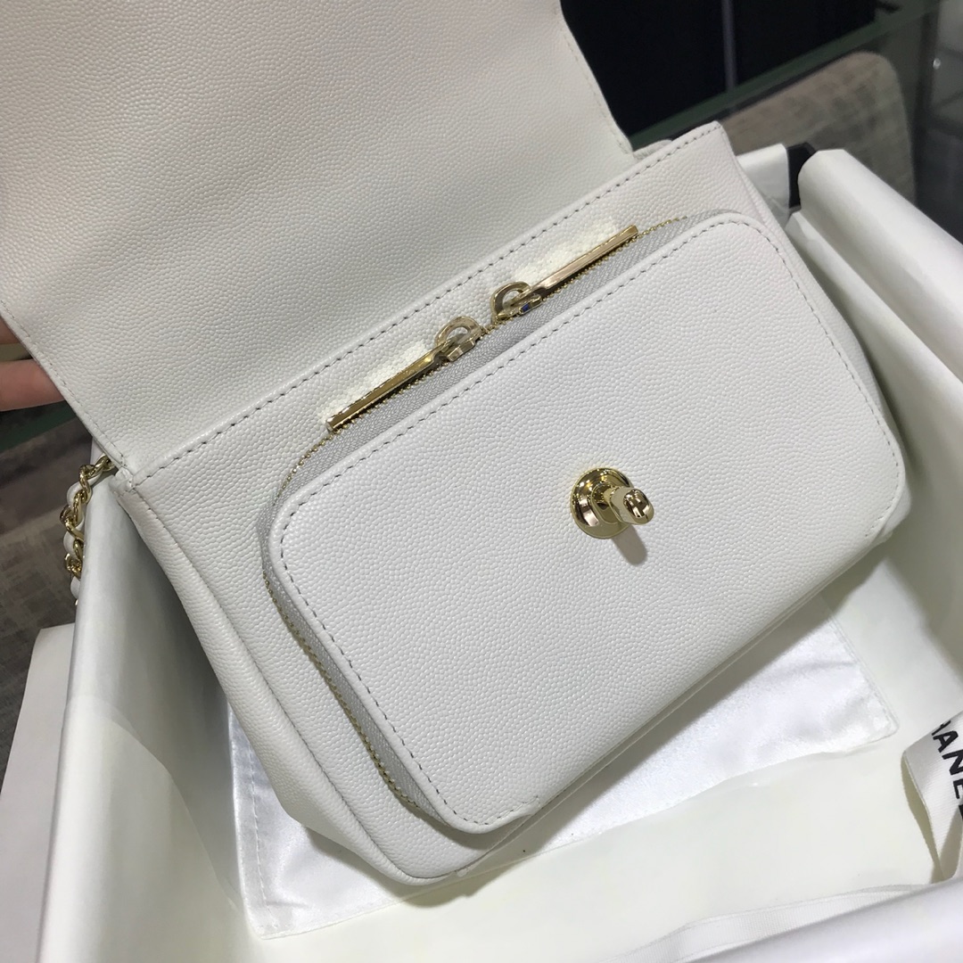 Chanel香奈儿 邮差包 20cm 纯白色 进口小鱼子酱 香槟五金 现货