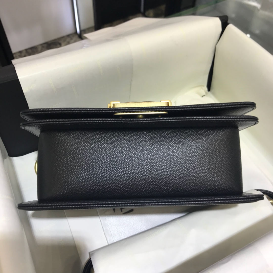 Chanel 香奈儿 Leboy Bag 小鱼子酱 黑色 20cm 流沙金 现货