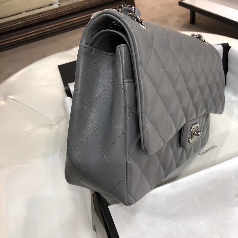 Chanel 香奈儿 Chanel Classic Flap Cf 羊皮 锡器灰 30cm 银扣～现货 