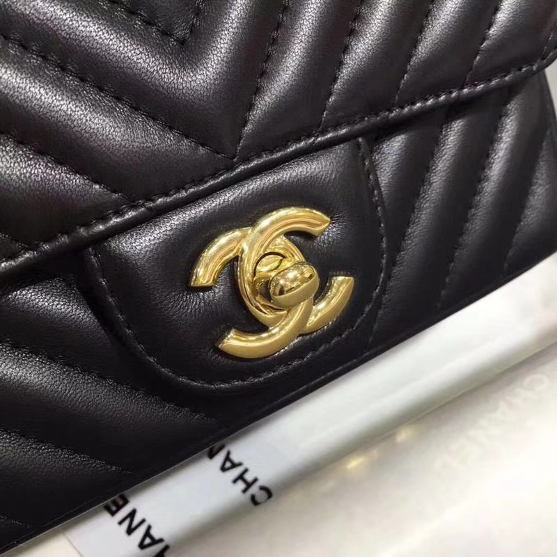 Chanel 香奈儿 V字绣 17cm 小羊皮 金扣