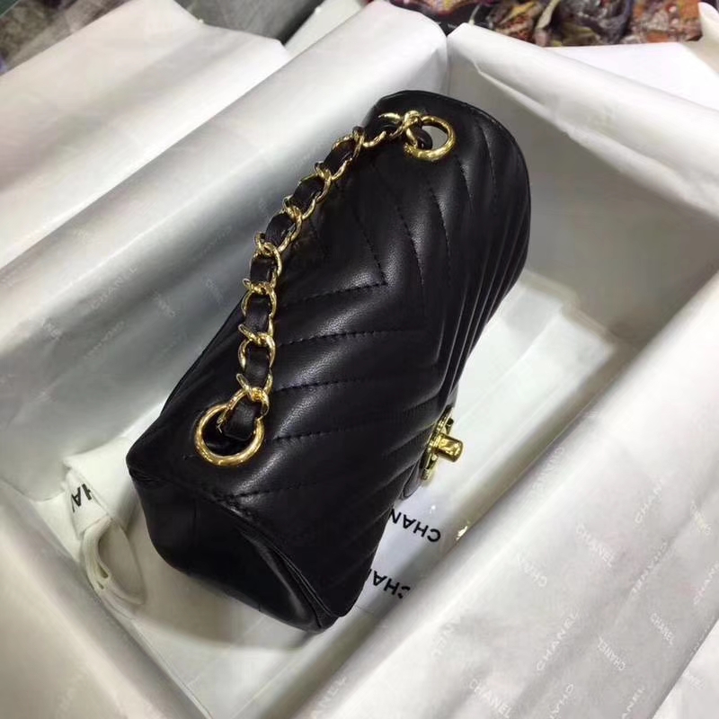 Chanel 香奈儿 V字绣 17cm 小羊皮 金扣