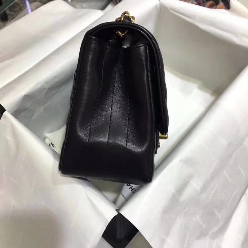 Chanel 香奈儿 V字绣 17cm 小羊皮 金扣