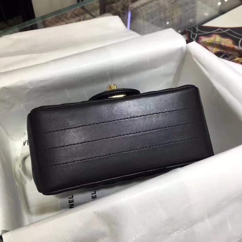 Chanel 香奈儿 V字绣 17cm 小羊皮 金扣