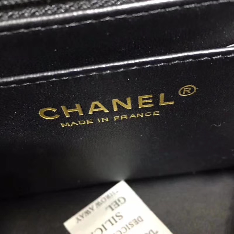 Chanel 香奈儿 V字绣 17cm 小羊皮 金扣