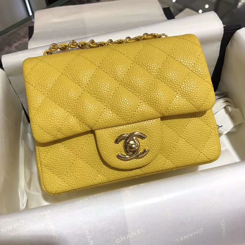 Chanel 香奈儿 Classic Flap Bag  法国进口鱼子酱 17cm 现货 芒果黄 金扣
