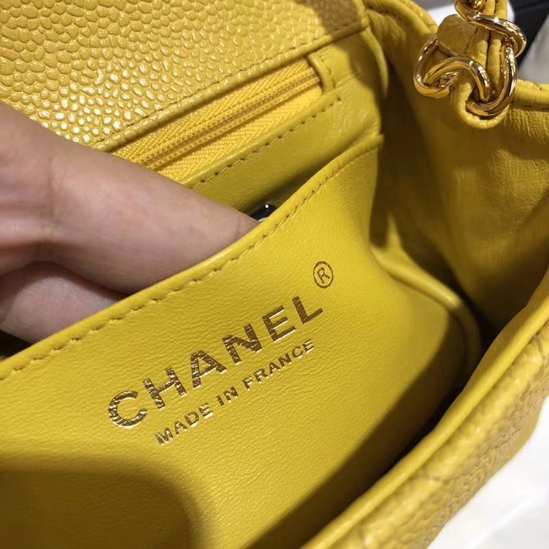 Chanel 香奈儿 Classic Flap Bag  法国进口鱼子酱 17cm 现货 芒果黄 金扣