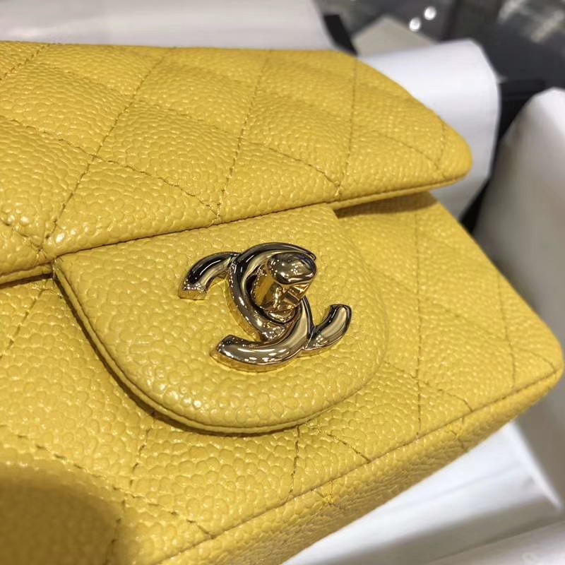 Chanel 香奈儿 Classic Flap Bag  法国进口鱼子酱 17cm 现货 芒果黄 金扣