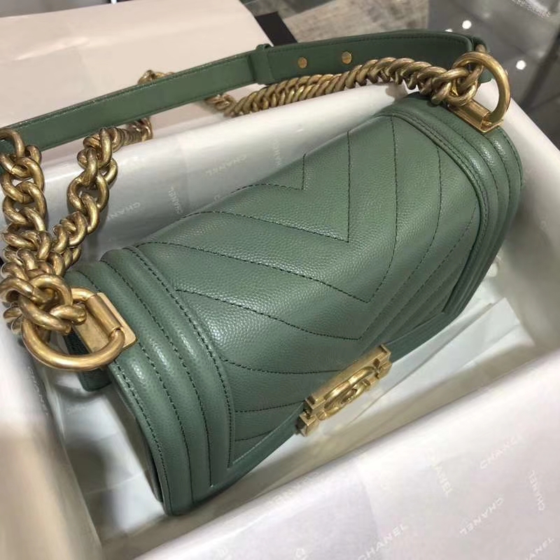 Chanel 香奈儿 Leboy Bag 20cm 大V款 现货 抹茶绿  沙金扣