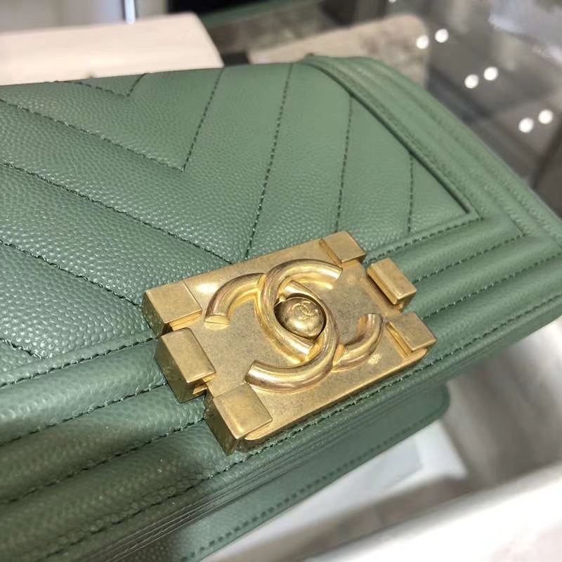 Chanel 香奈儿 Leboy Bag 20cm 大V款 现货 抹茶绿  沙金扣