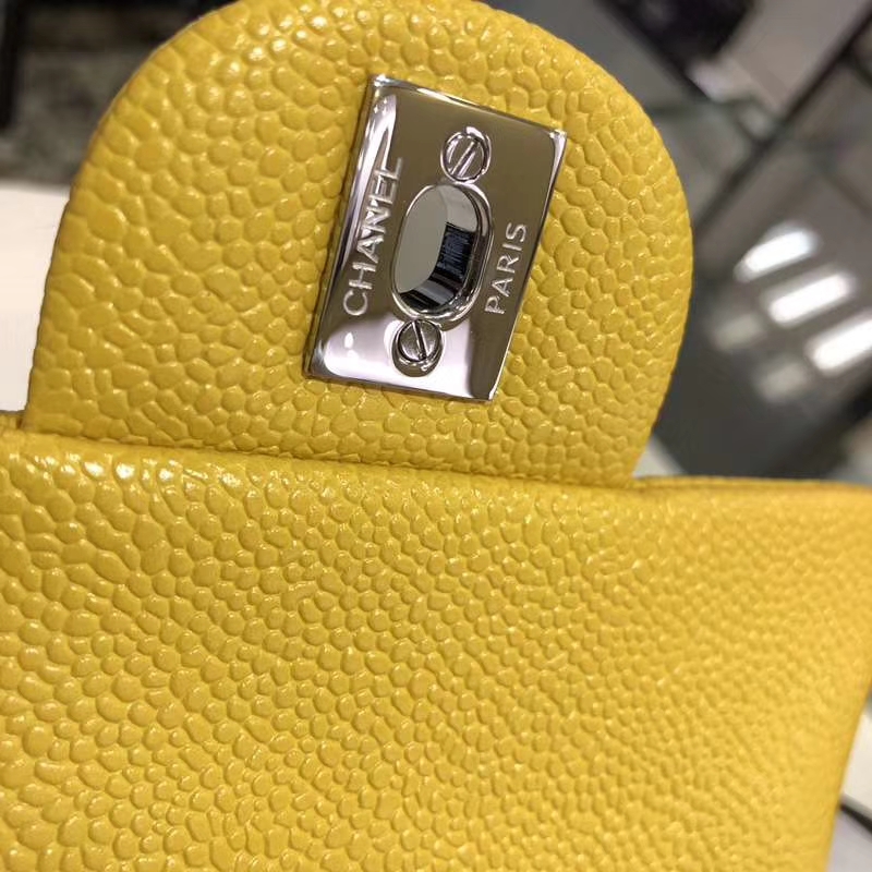 Chanel 香奈儿 Classic Flap Bag  法国进口鱼子酱 17cm 现货 芒果黄 银扣