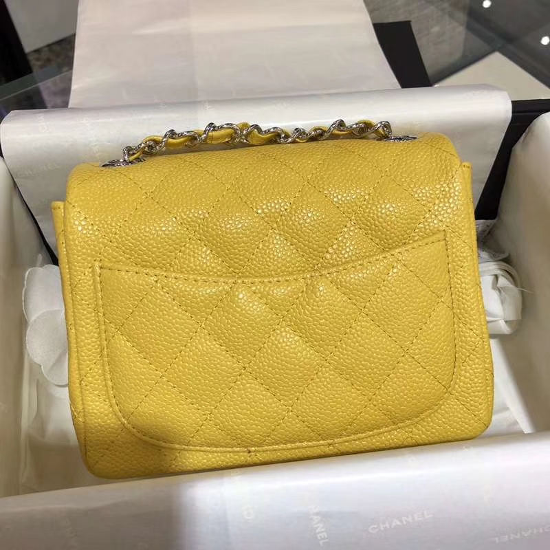 Chanel 香奈儿 Classic Flap Bag  法国进口鱼子酱 17cm 现货 芒果黄 银扣