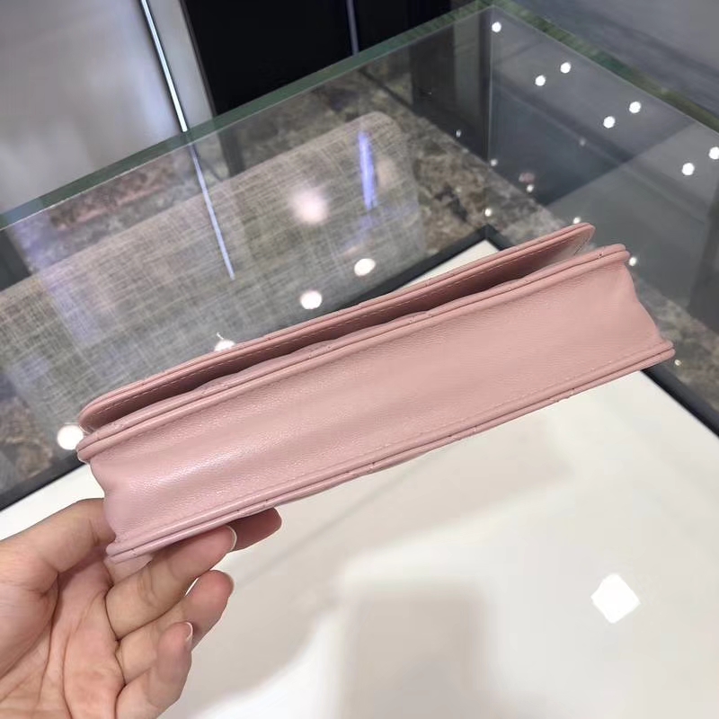 Chanel 香奈儿 WOC 小羊皮 20cm 金链 浅粉色 现货