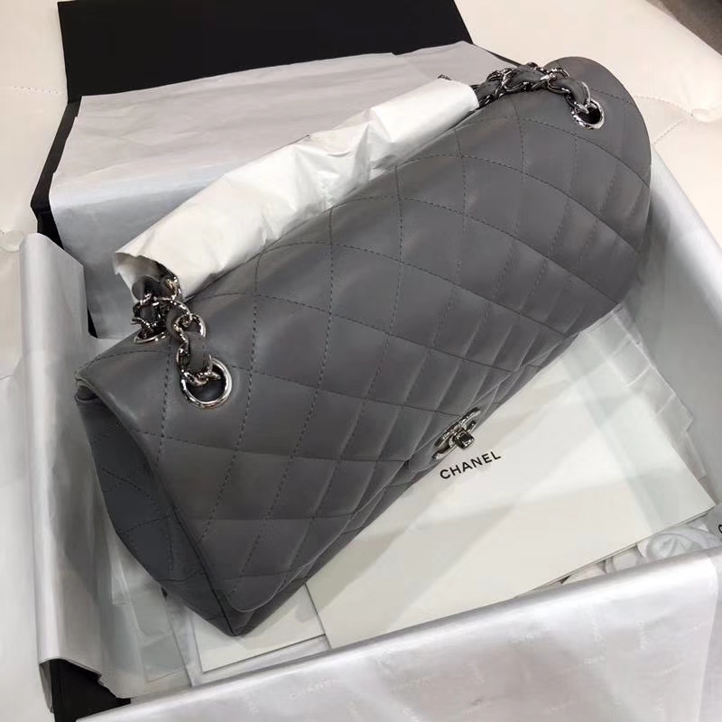 Chanel 香奈儿 Classic Flap Bag 进口小羊皮 30cm 现货 灰色 银扣