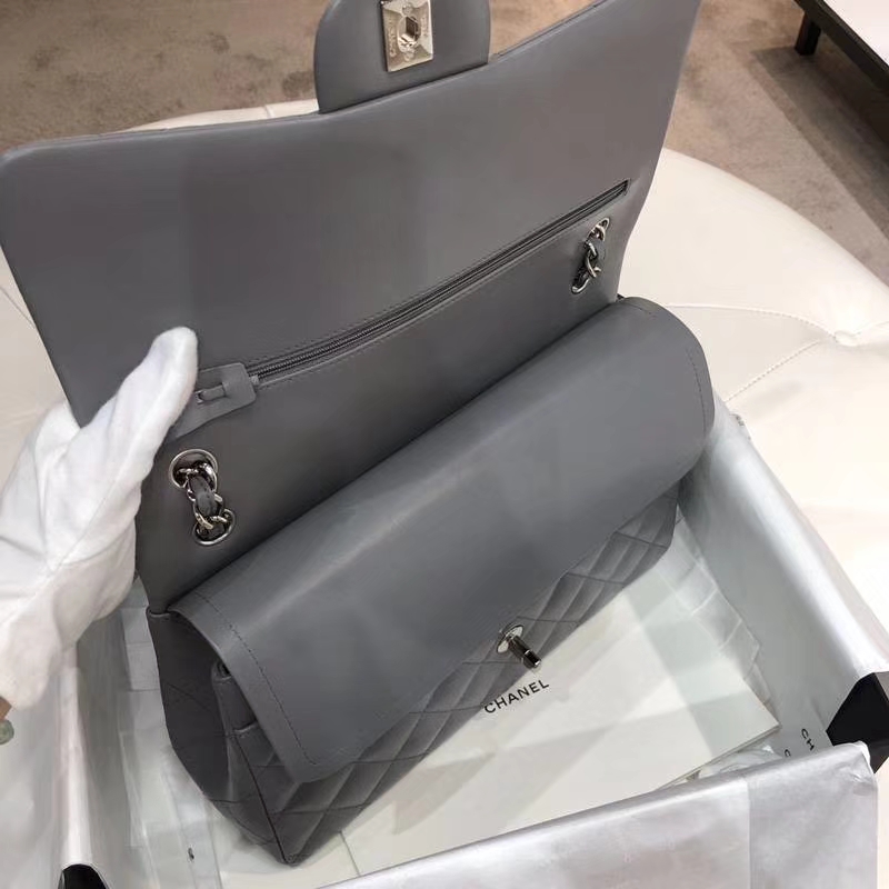 Chanel 香奈儿 Classic Flap Bag 进口小羊皮 30cm 现货 灰色 银扣