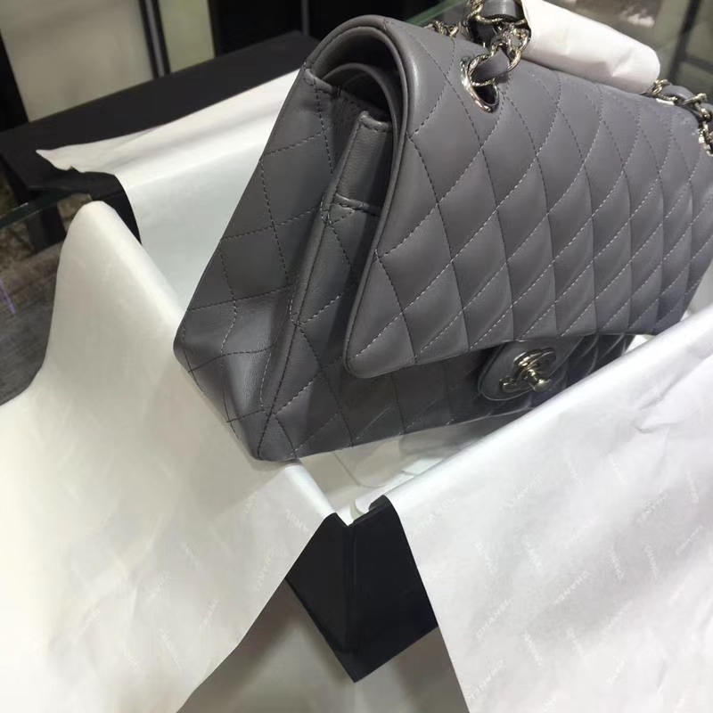 Chanel 香奈儿 Classic Flap Bag 进口小羊皮 25cm 现货  锡器灰 银扣