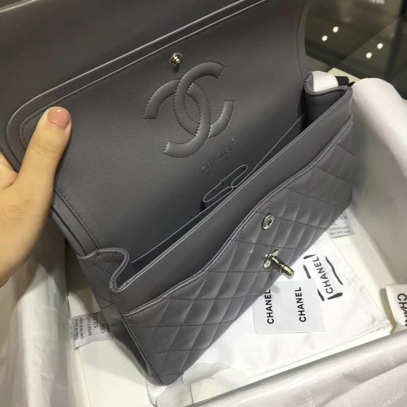 Chanel 香奈儿 Classic Flap Bag 进口小羊皮 25cm 现货  锡器灰 银扣