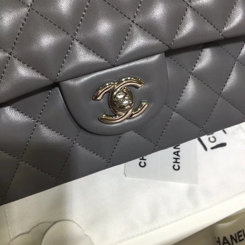 Chanel 香奈儿 Classic Flap Bag 进口小羊皮 25cm 现货  锡器灰 银扣