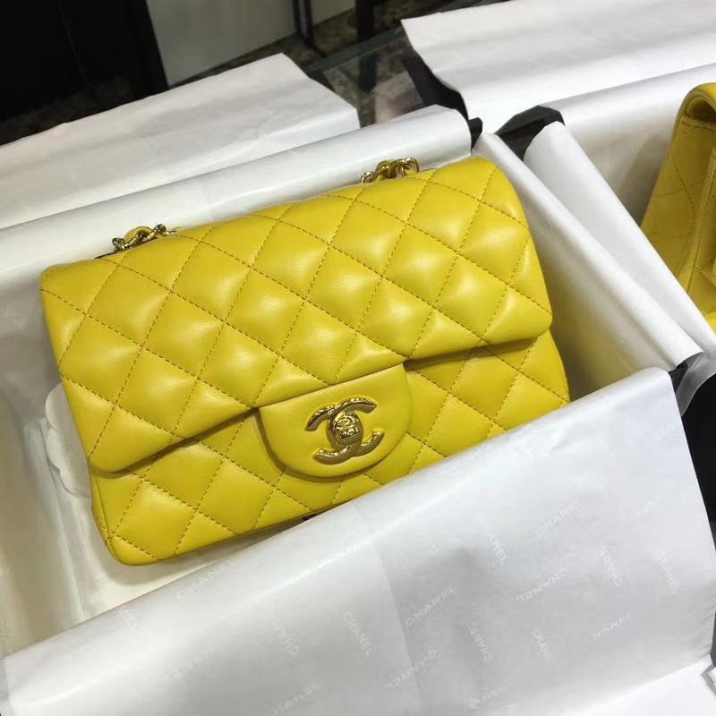 Chanel 香奈儿 Classic Flap Bag  20cm 进口小羊皮 现货 明亮黄 金扣   