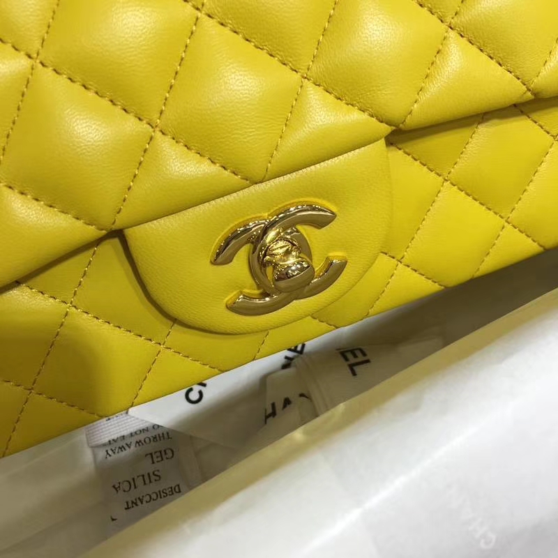 Chanel 香奈儿 Classic Flap Bag  20cm 进口小羊皮 现货 明亮黄 金扣   