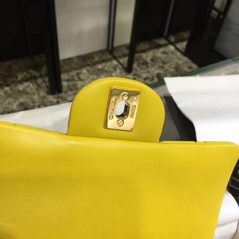 Chanel 香奈儿 Classic Flap Bag  20cm 进口小羊皮 现货 明亮黄 金扣   