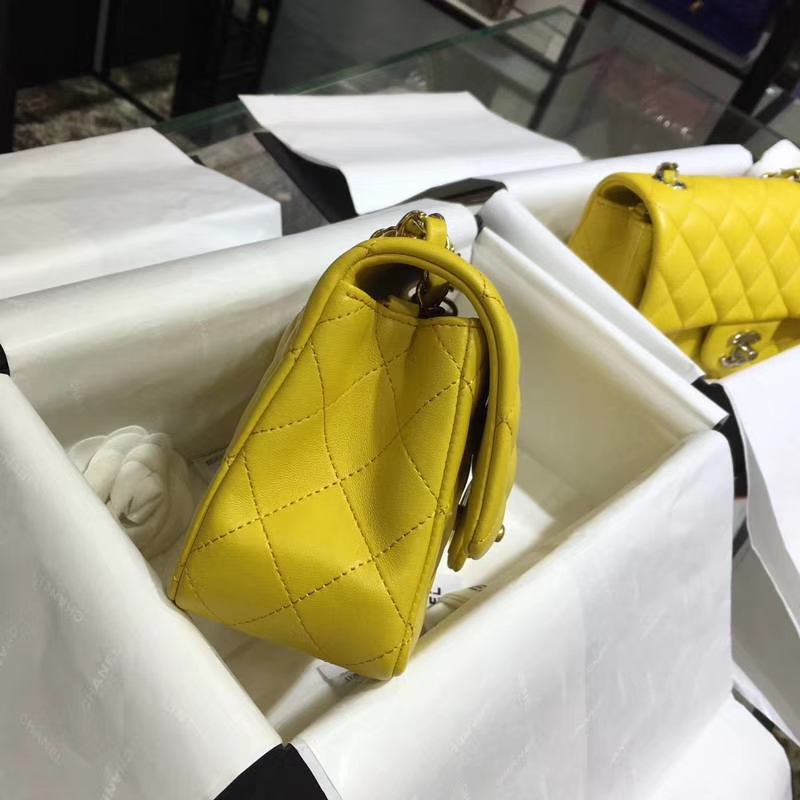 Chanel 香奈儿 Classic Flap Bag  20cm 进口小羊皮 现货 明亮黄 金扣   