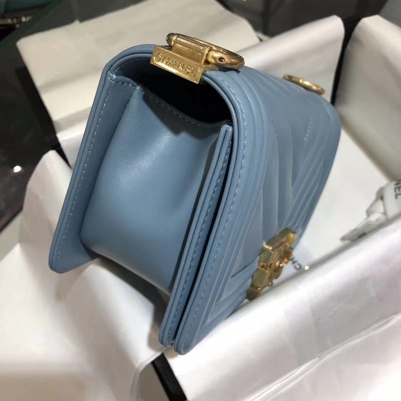 Chanel 香奈儿 Leboy Bag 大V款 小羊皮 20cm 雾霾蓝 亚金 现货