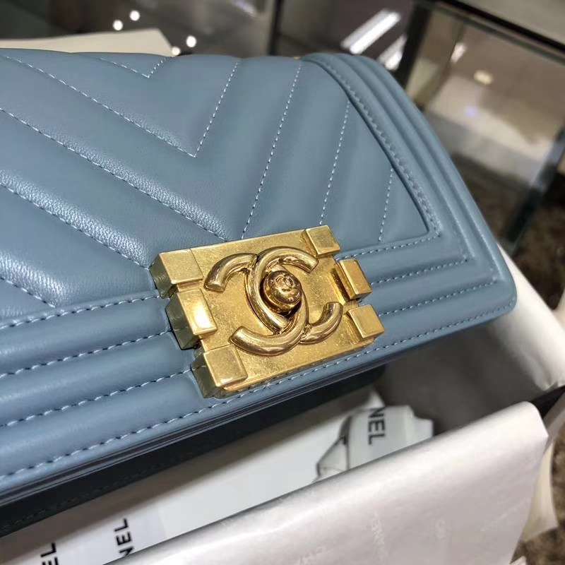 Chanel 香奈儿 Leboy Bag 大V款 小羊皮 20cm 雾霾蓝 亚金 现货