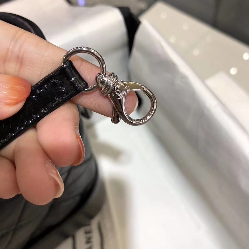 CHANEL GABRIELLE 流浪包  进口小牛皮双色金属精裁而成 实拍图 黑色 20cm