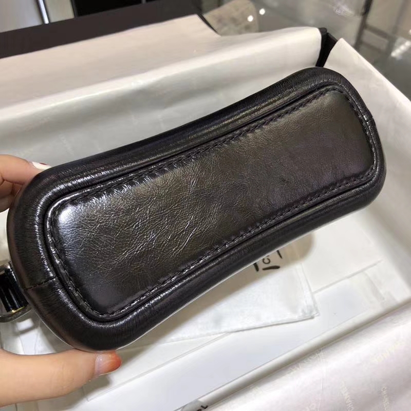 CHANEL GABRIELLE 流浪包  进口小牛皮双色金属精裁而成 实拍图 黑色 20cm
