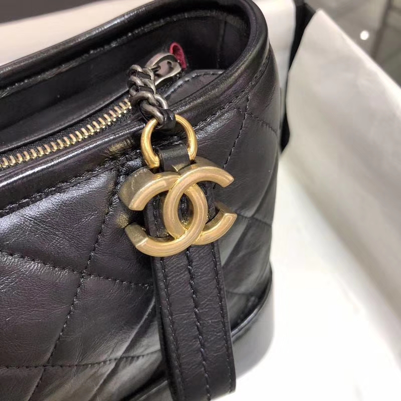 CHANEL GABRIELLE 流浪包  进口小牛皮双色金属精裁而成 实拍图 黑色 20cm