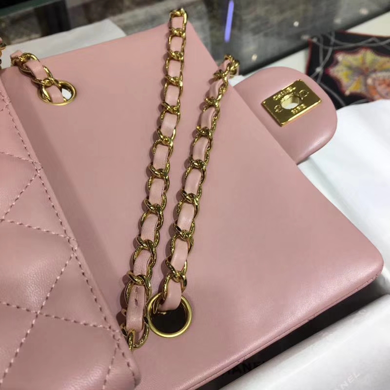 Chanel 香奈儿 Classic Flap Bag 进口小羊皮 20cm 现货 浅粉色 金扣