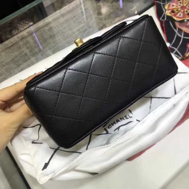 Chanel 香奈儿 Classic Flap Bag 进口小羊皮 17cm 现货 黑色 金扣