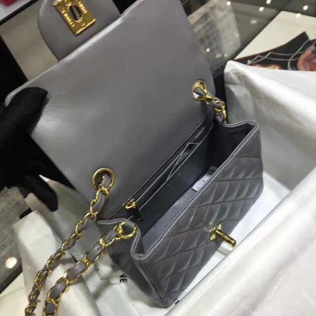Chanel 香奈儿 Classic Flap Bag 进口小羊皮 17cm 现货 锡器灰 金扣