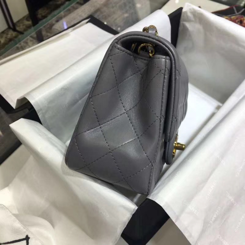 Chanel 香奈儿 Classic Flap Bag 进口小羊皮 17cm 现货 锡器灰 金扣