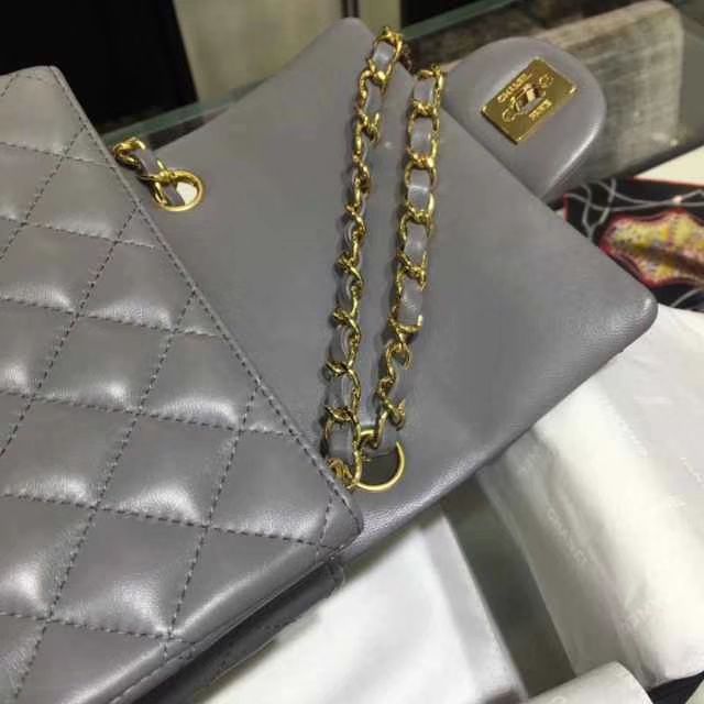Chanel 香奈儿 Classic Flap Bag 进口小羊皮 17cm 现货 锡器灰 金扣