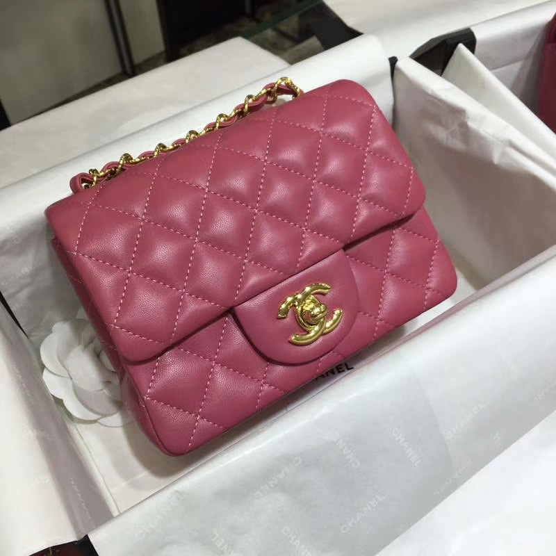 CHANEL 小香 Classic Flap Bag 进口小羊皮 17cm 现货 桃粉色 金扣