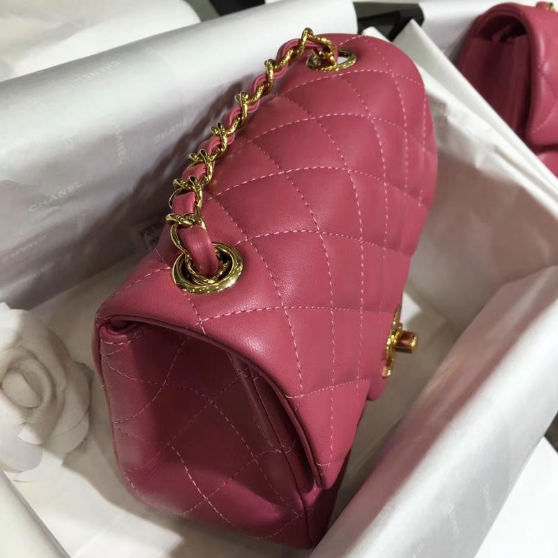 CHANEL 小香 Classic Flap Bag 进口小羊皮 17cm 现货 桃粉色 金扣