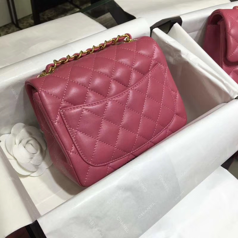 CHANEL 小香 Classic Flap Bag 进口小羊皮 17cm 现货 桃粉色 金扣