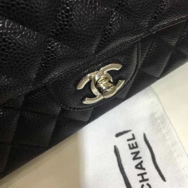 Chanel 香奈儿 Classic Flap Bag  进口鱼子酱 25cm 现货 黑色 银扣