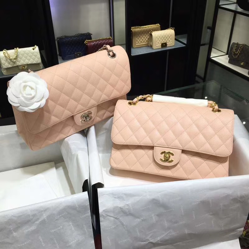 Chanel 香奈儿  Classic Flap Bag  进口鱼子酱 25cm 现货 少女粉 金扣