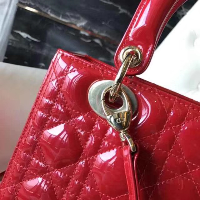 Dior 迪奥 戴妃包 Lady Dior 细节一目了然  五格漆皮大红色