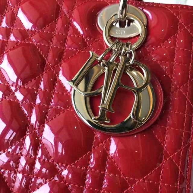 Dior 迪奥 戴妃包 Lady Dior 细节一目了然  五格漆皮大红色