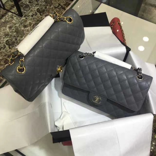 Chanel 香奈儿 Classic Flap Bag  进口鱼子酱 25cm 现货 锡器灰 银扣
