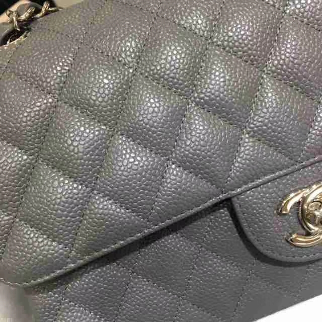 Chanel 香奈儿 Classic Flap Bag  进口鱼子酱 25cm 现货 锡器灰 银扣
