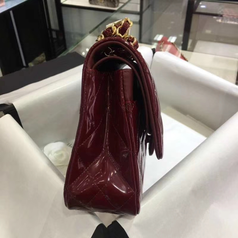 Chanel 香奈儿 Classic Flap Bag  进口漆皮 25cm 酒红 金扣 现货