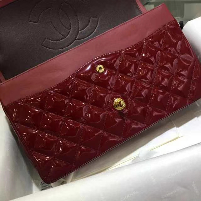 Chanel 香奈儿 Classic Flap Bag  进口漆皮 30cm 酒红色 金扣