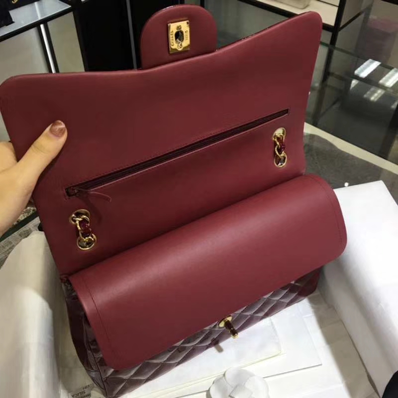 Chanel 香奈儿 Classic Flap Bag  进口漆皮 30cm 酒红色 金扣
