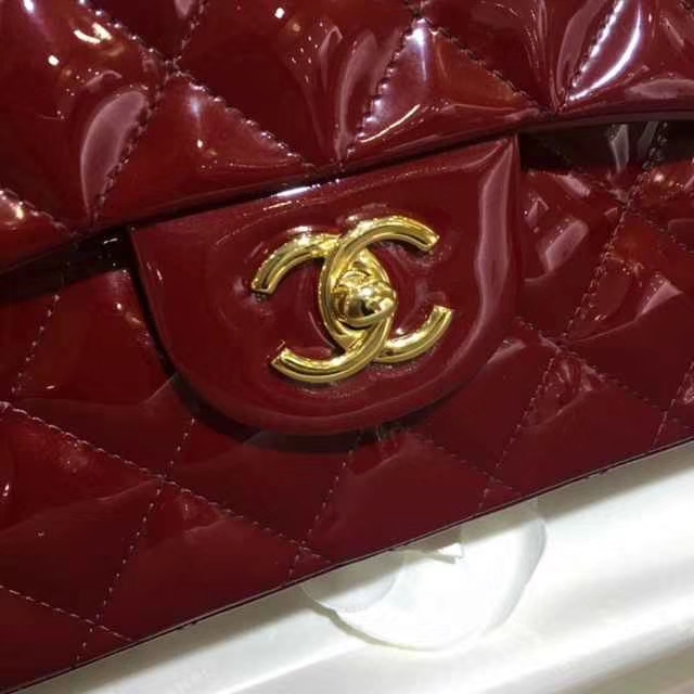 Chanel 香奈儿 Classic Flap Bag  进口漆皮 30cm 酒红色 金扣