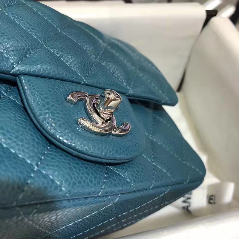 Classic Flap Bag 鱼子酱 17cm 孔雀蓝 银扣 纯正品开发 顶级的工艺 进出专柜无压力